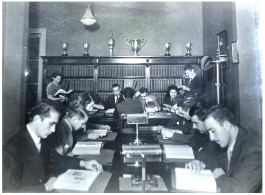 fcm biblioteca primer sala de lectura