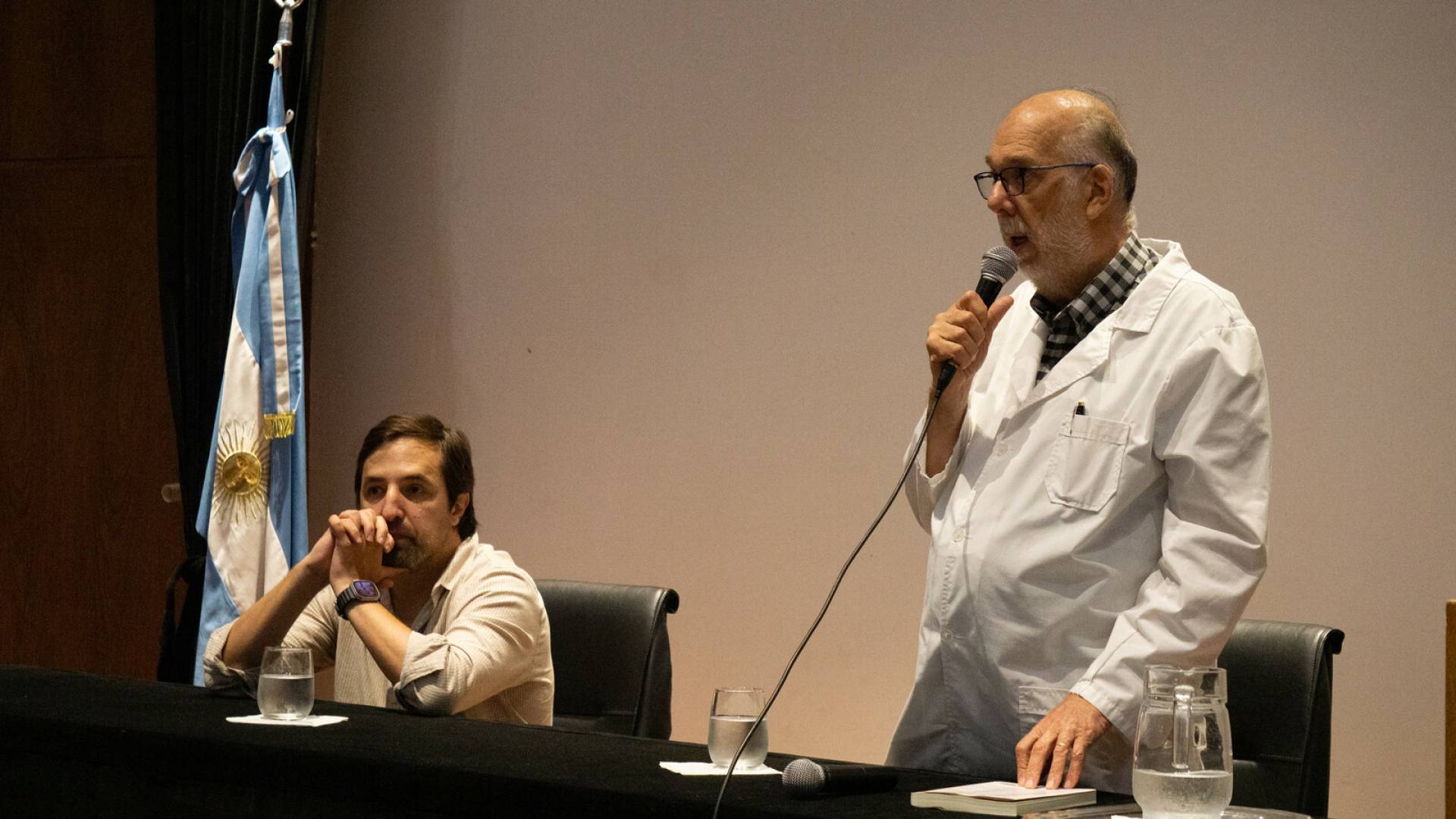 Conversatorio “De la Facultad al Hospital”