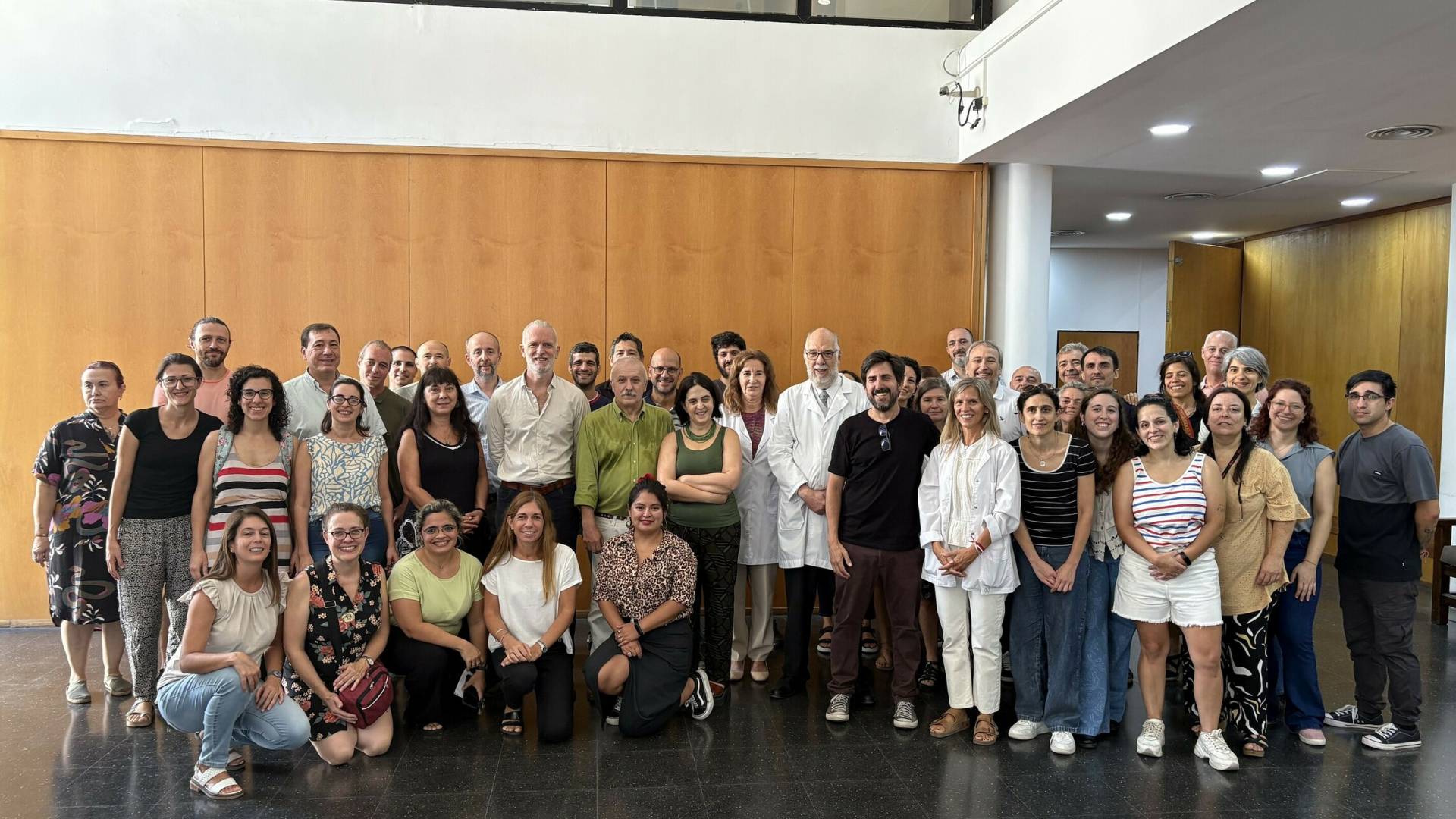 Integración del Centro de Endocrinología Experimental y Aplicada con el Centro Regional de Estudios Genómicos para potenciar la investigación y los avances científicos