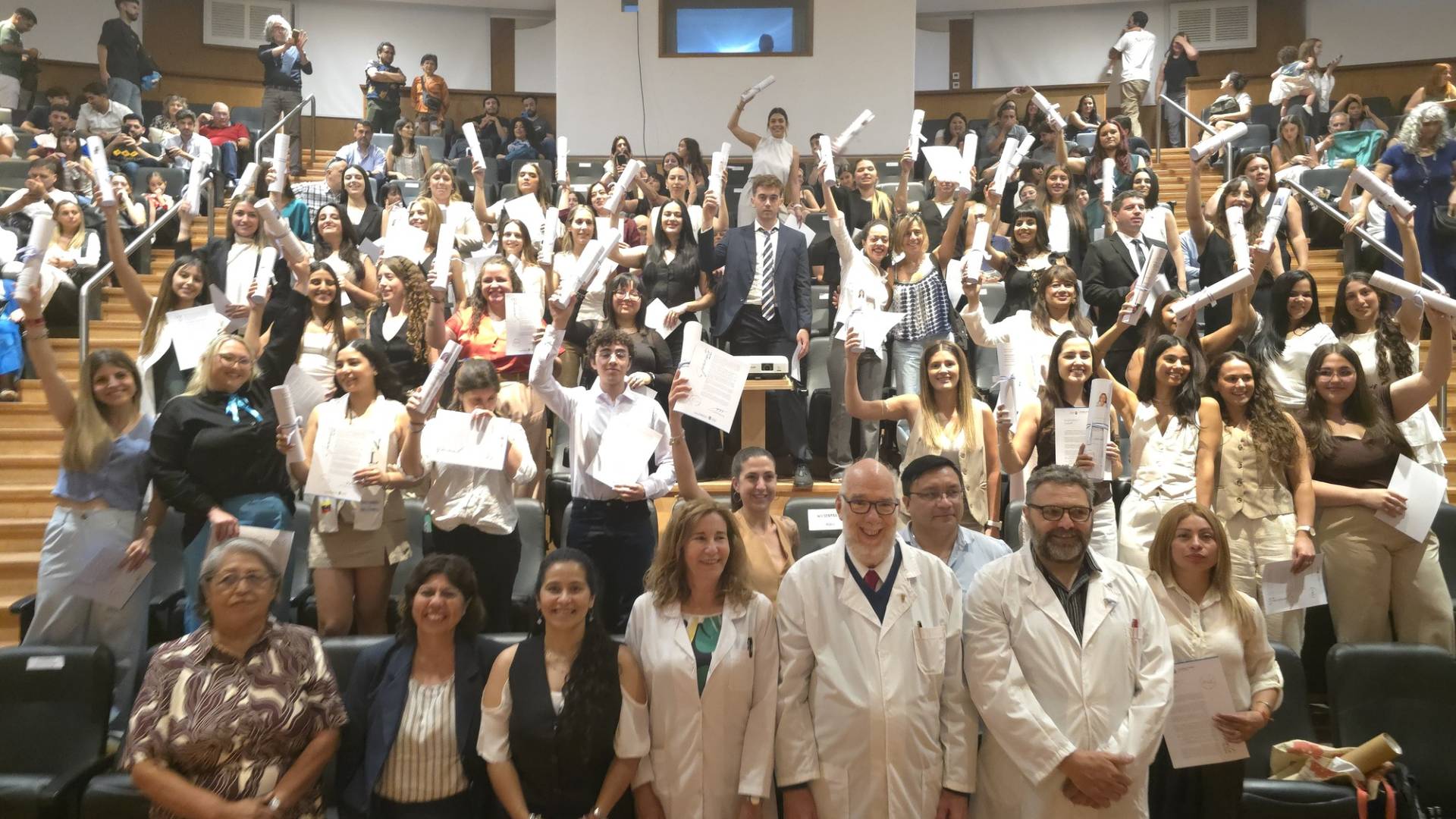 La facultad de Ciencias Médicas es la 2º de las 17 facultades por el número de egresados de la Universidad Nacional de La Plata.